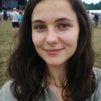 Полина, 25